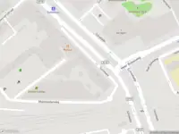 Ambulance met grote spoed naar de Schiekade in Rotterdam