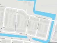 Ambulance met grote spoed naar de Joke Smitstraat in Alphen aan den Rijn