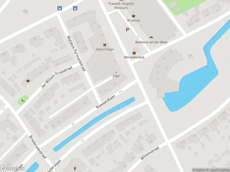 Ambulance met grote spoed naar de Ruwaardlaan in Ridderkerk