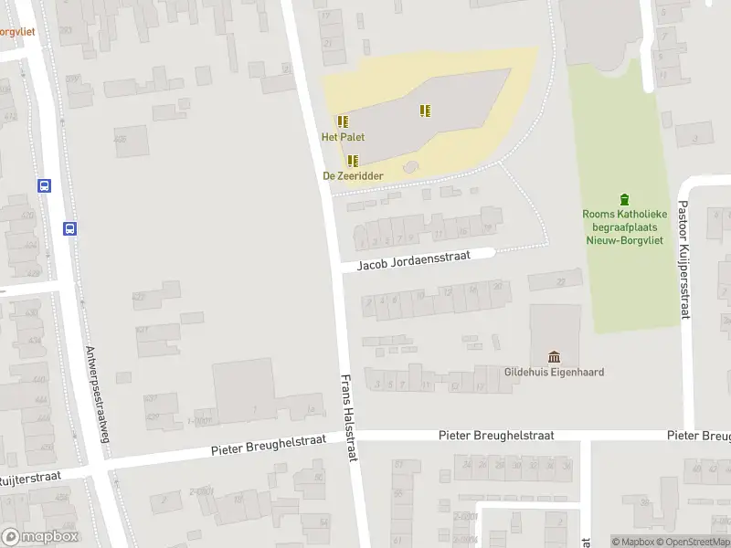 Brandweer met grote spoed naar de Jacob Jordaensstraat in Bergen op Zoom vanwege voertuigbrand
