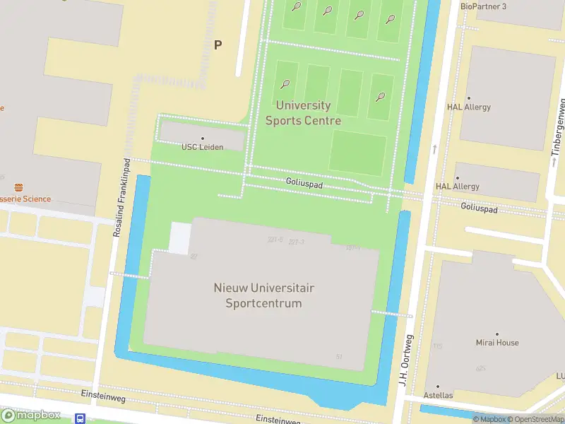 Ambulance met grote spoed naar de Archimedesweg in Leiden