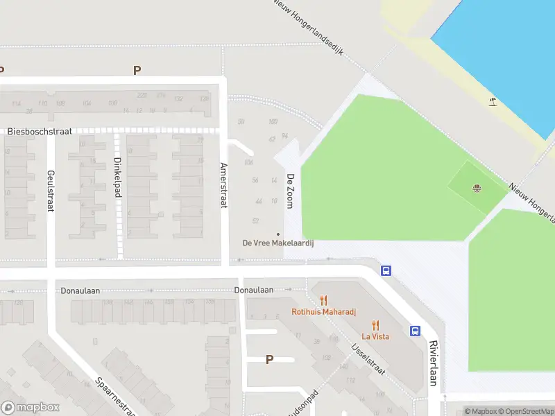 Ambulance met grote spoed naar de De Zoom in Spijkenisse