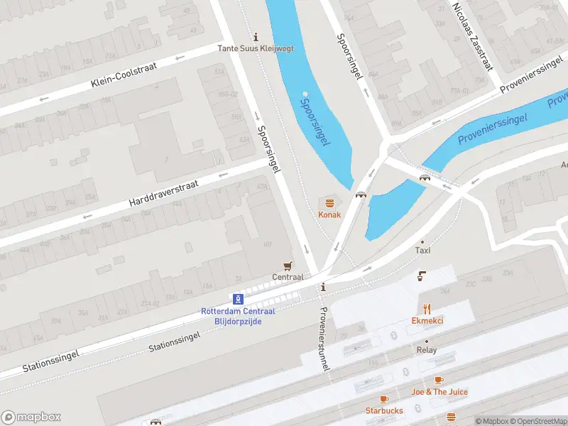 Ambulance met gepaste spoed naar de Spoorsingel in Rotterdam