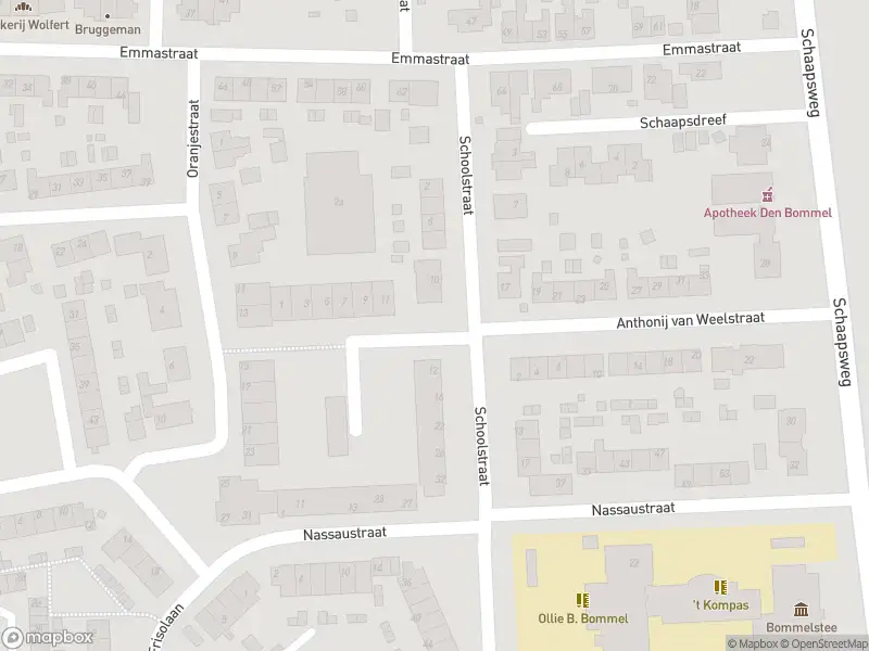Ambulance met grote spoed naar de Anthonij van Weelstraat in Den Bommel