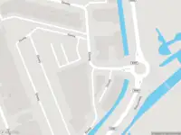 Ambulance met grote spoed naar de Ebweg in Barendrecht