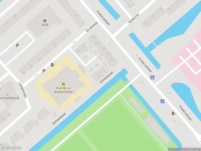 Ambulance met grote spoed naar de Hofstedepad in 's-Gravenhage