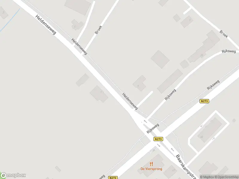 Ambulance met grote spoed naar de Heldenseweg in Kessel