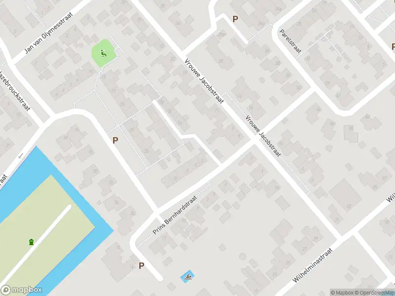Brandweer en politie met grote spoed naar de Prins Bernhardstraat in Fijnaart vanwege waarnemen gaslucht
