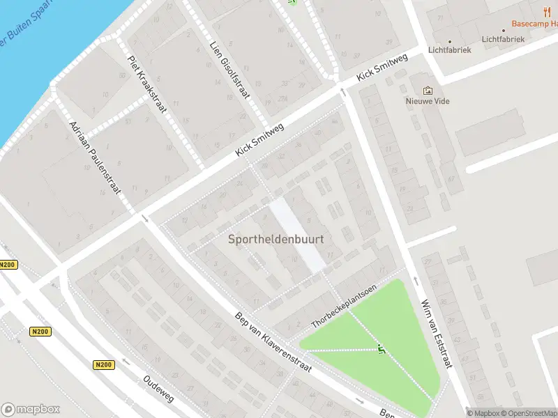 Ambulance naar de Wout Wagtmanserf in Haarlem