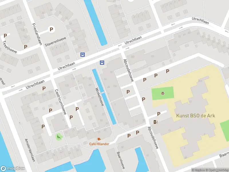 Ambulance met grote spoed naar de Abcoudehoeve in Vlaardingen