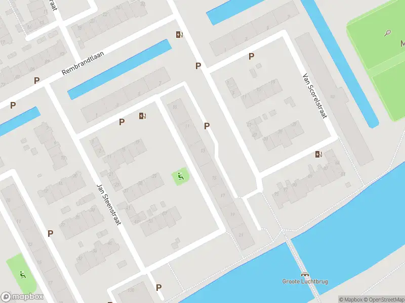 Ambulance met grote spoed naar de Ruysdaelstraat in Maassluis