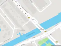 Ambulance met grote spoed naar de Pieter Postplaats in Voorburg