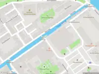 Ambulance met gepaste spoed naar de Kantoorgracht in Delft