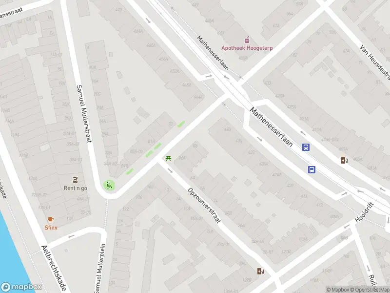Ambulance met grote spoed naar de Gerrit Jan Mulderstraat in Rotterdam