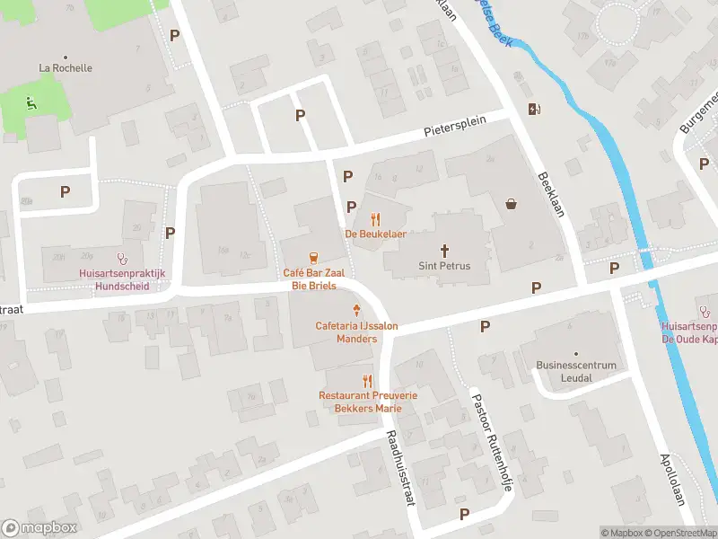 Ambulance met grote spoed naar de Kerkstraat in Roggel