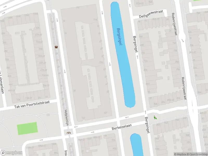 Ambulance met grote spoed naar de Bergsingel in Rotterdam