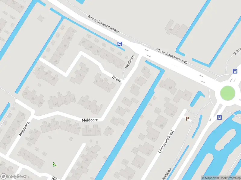 Ambulance met grote spoed naar de Meidoorn in Poortugaal