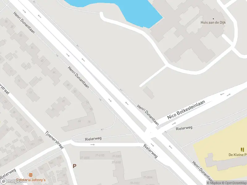 Brandweer met grote spoed naar de Nico Bolkesteinlaan in Deventer vanwege middelgrote brand