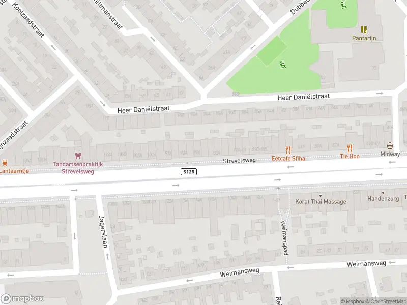 Ambulance met gepaste spoed naar de Strevelsweg in Rotterdam