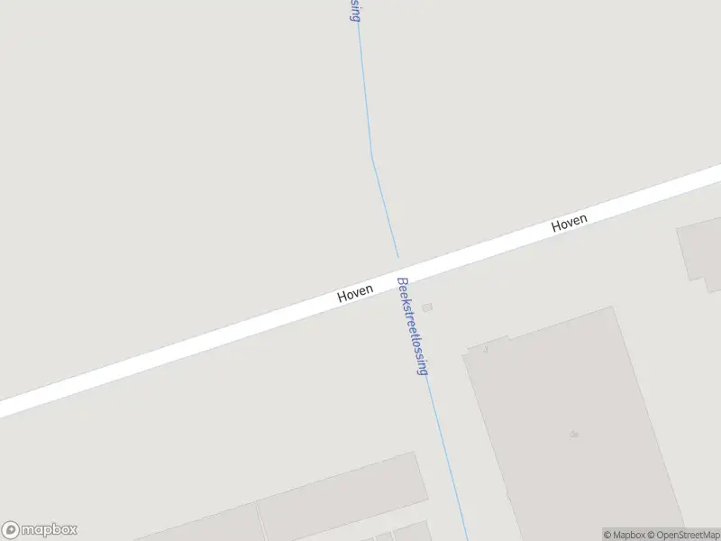 Ambulance met grote spoed naar de Hoven in Neer