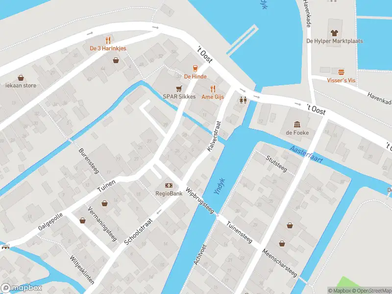 Politie met gepaste spoed naar de Kalverstraat in Hindeloopen vanwege ongeval met letsel