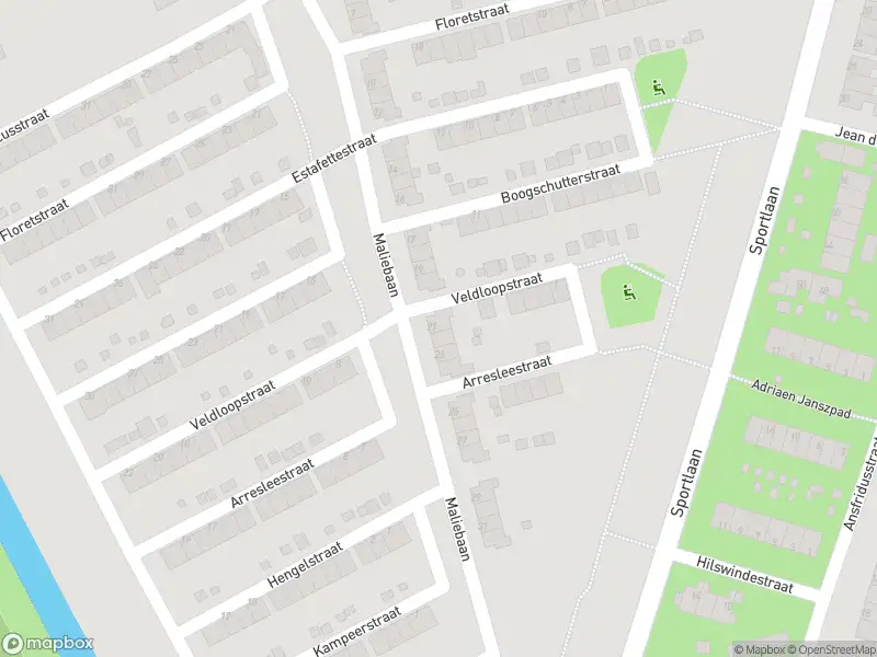 Brandweer met gepaste spoed naar de Veldloopstraat in Rotterdam