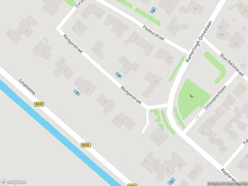 Ambulance met gepaste spoed naar de Röntgenstraat in Badhoevedorp