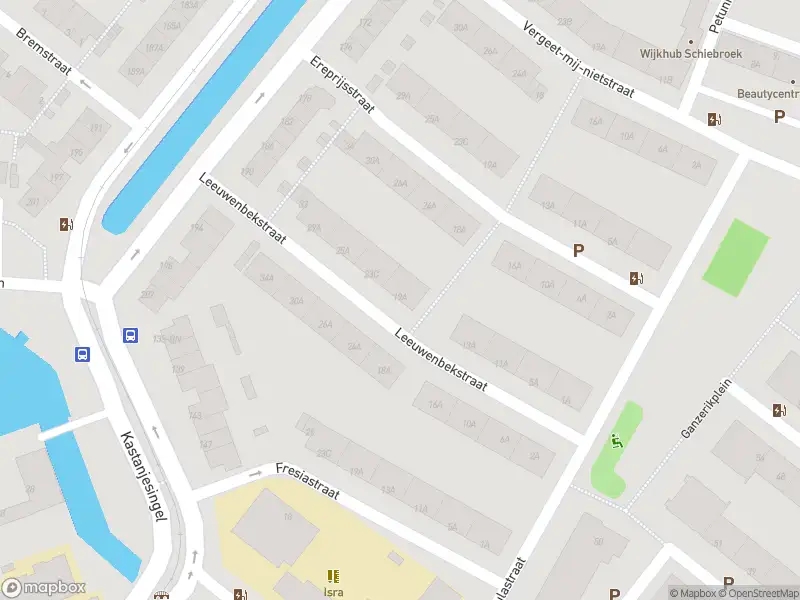 Ambulance met grote spoed naar de Leeuwenbekstraat in Rotterdam