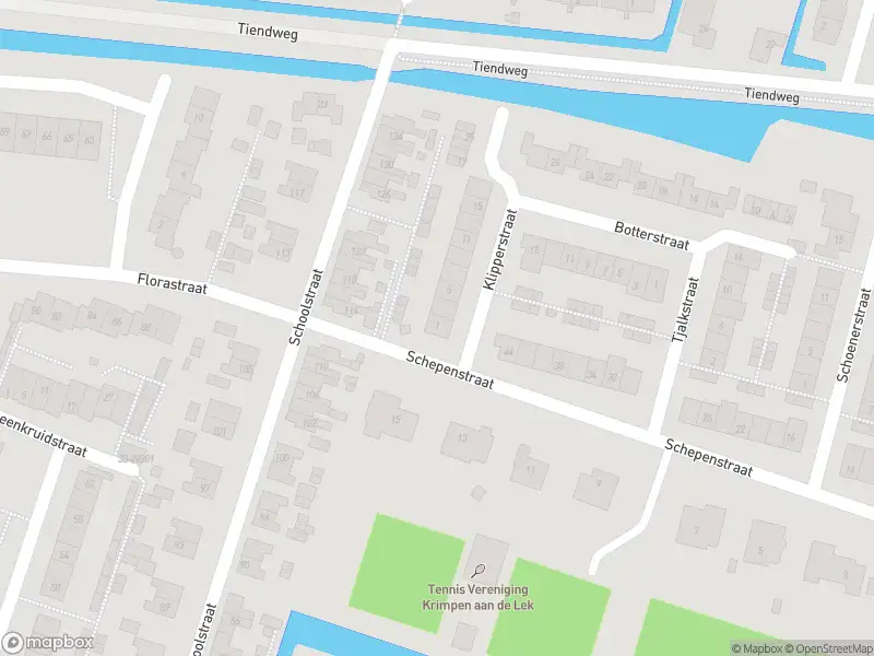 Ambulance met gepaste spoed naar de Klipperstraat in Krimpen aan de Lek