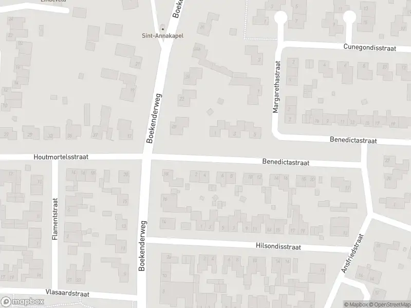 Politie naar de Benedictastraat in Thorn