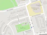 Politie naar de Ans van den Berglaan in Enschede vanwege aanrijding met letsel