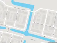 Ambulance met gepaste spoed naar de Jeltje de Bosch Kemperstraat in Alphen aan den Rijn