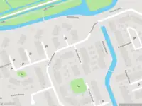 Ambulance met grote spoed naar de Frieslandlaan in Vlaardingen