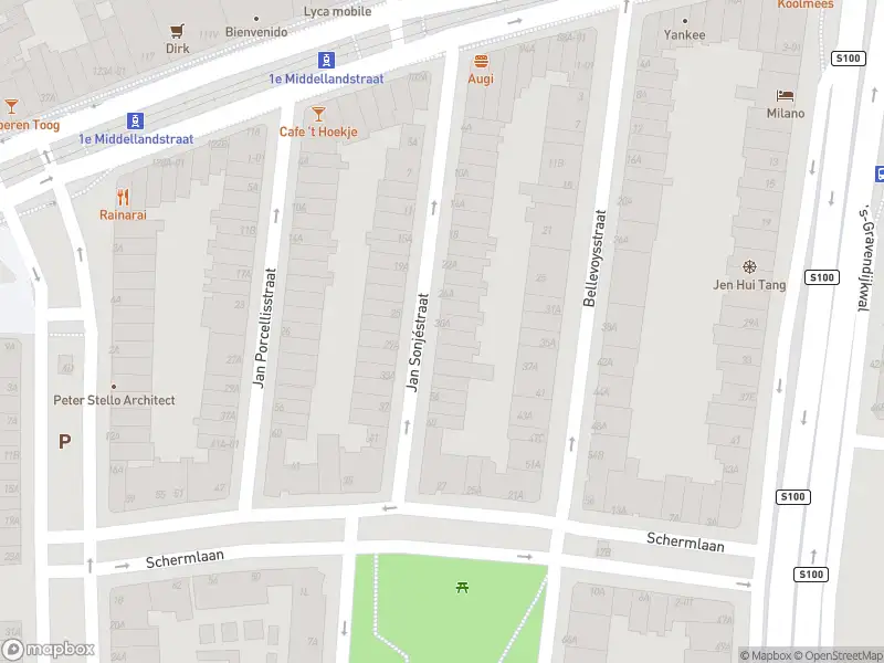 Ambulance met grote spoed naar de Jan Sonjéstraat in Rotterdam