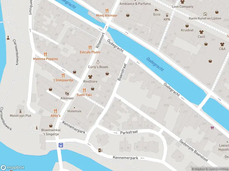 Ambulance met gepaste spoed naar de Baanstraat in Alkmaar