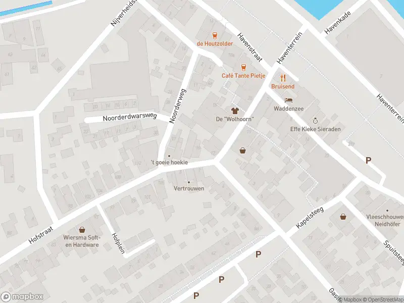 Ambulance met grote spoed naar de Zeestraat in Den Oever