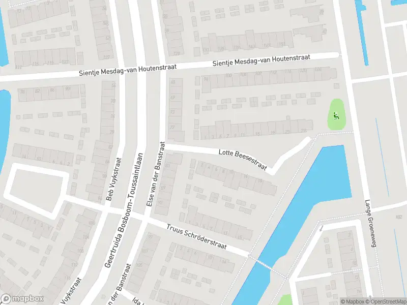 Ambulance met gepaste spoed naar de Lotte Beesestraat in Spijkenisse