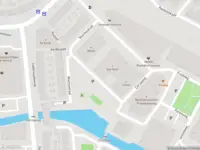 Ambulance met gepaste spoed naar de Pompoenweg in Leiden