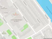Brandweer met grote spoed naar de Paradijsvogelstraat in Groningen vanwege gebouwbrand