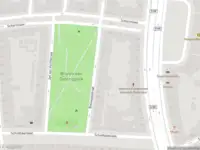 Ambulance met grote spoed naar de Bellevoysstraat in Rotterdam