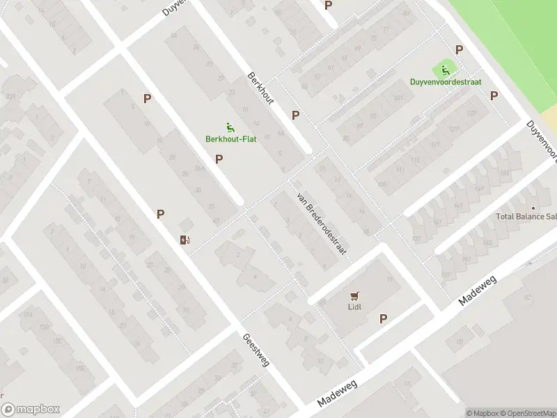 Ambulance met grote spoed naar de Van Brederodestraat in Monster