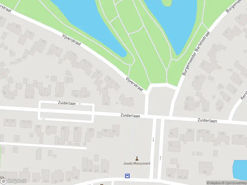 Brandweer met gepaste spoed naar de Vijverstraat in Hoogezand vanwege een buitenbrand
