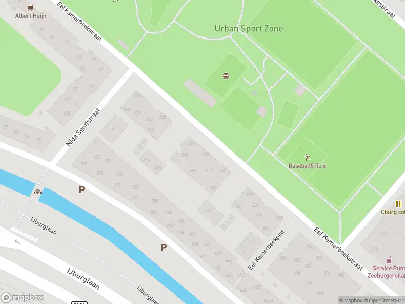 Ambulance met grote spoed naar de Eef Kamerbeekstraat in Amsterdam