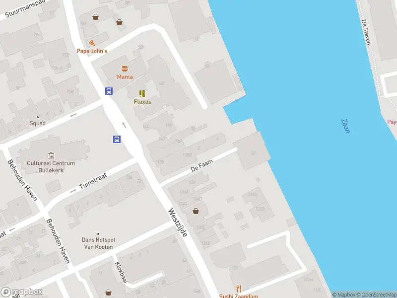 Ambulance met grote spoed naar de De Faam in Zaandam
