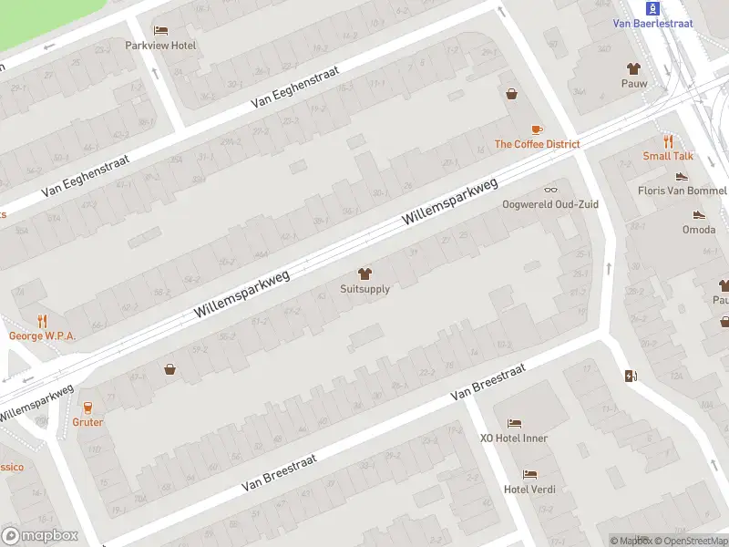 Ambulance met gepaste spoed naar de Alexander Boersstraat in Amsterdam