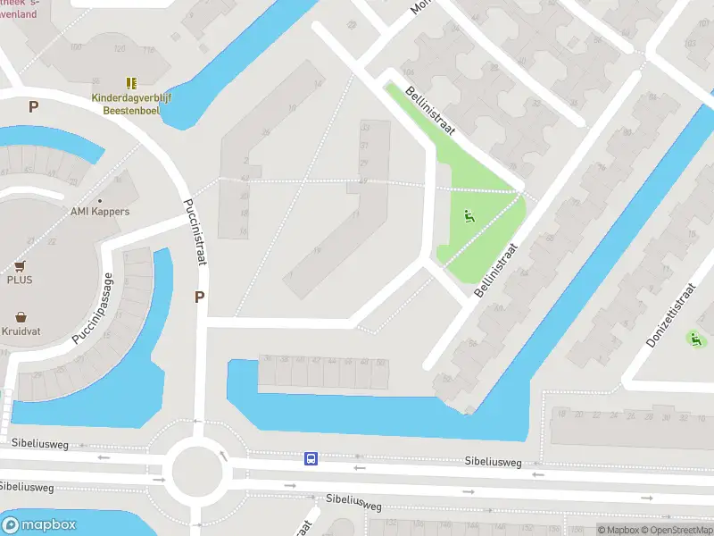 Ambulance met grote spoed naar de Bellinistraat in Capelle aan den IJssel