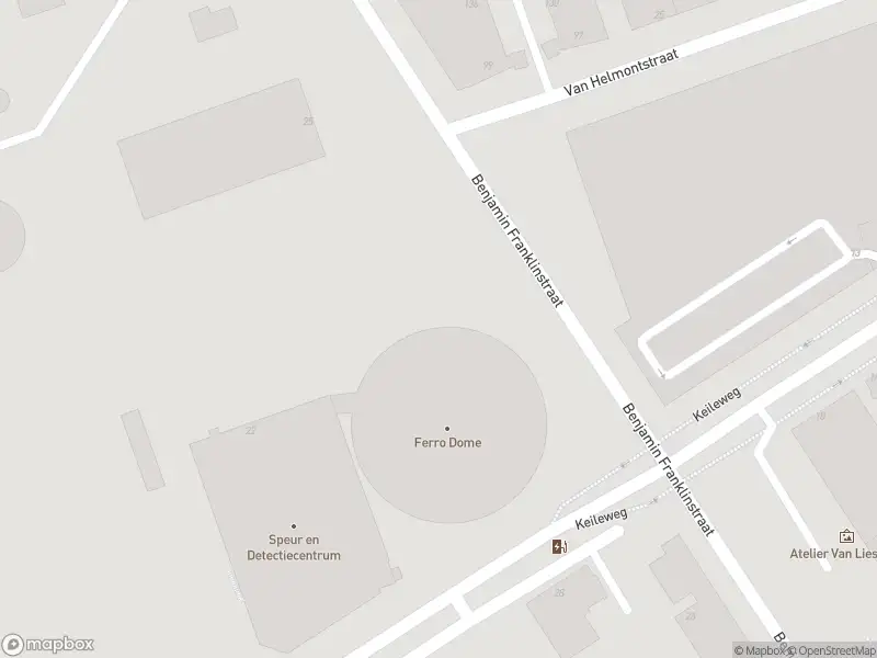 Ambulance met grote spoed naar de Benjamin Franklinstraat in Rotterdam
