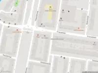 Ambulance met gepaste spoed naar de Deensestraat in Rotterdam