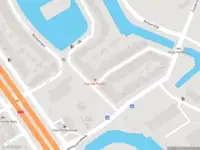Ambulance met grote spoed naar de Grote Werfstraat in Rotterdam