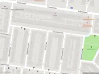 Ambulance met gepaste spoed naar de Finsestraat in Rotterdam